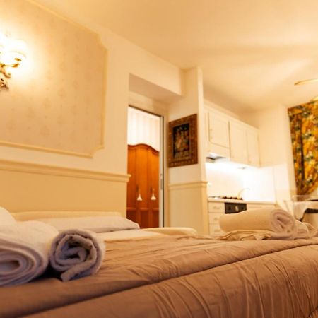New Cozy Apartment - City Centre Lecco Exterior foto