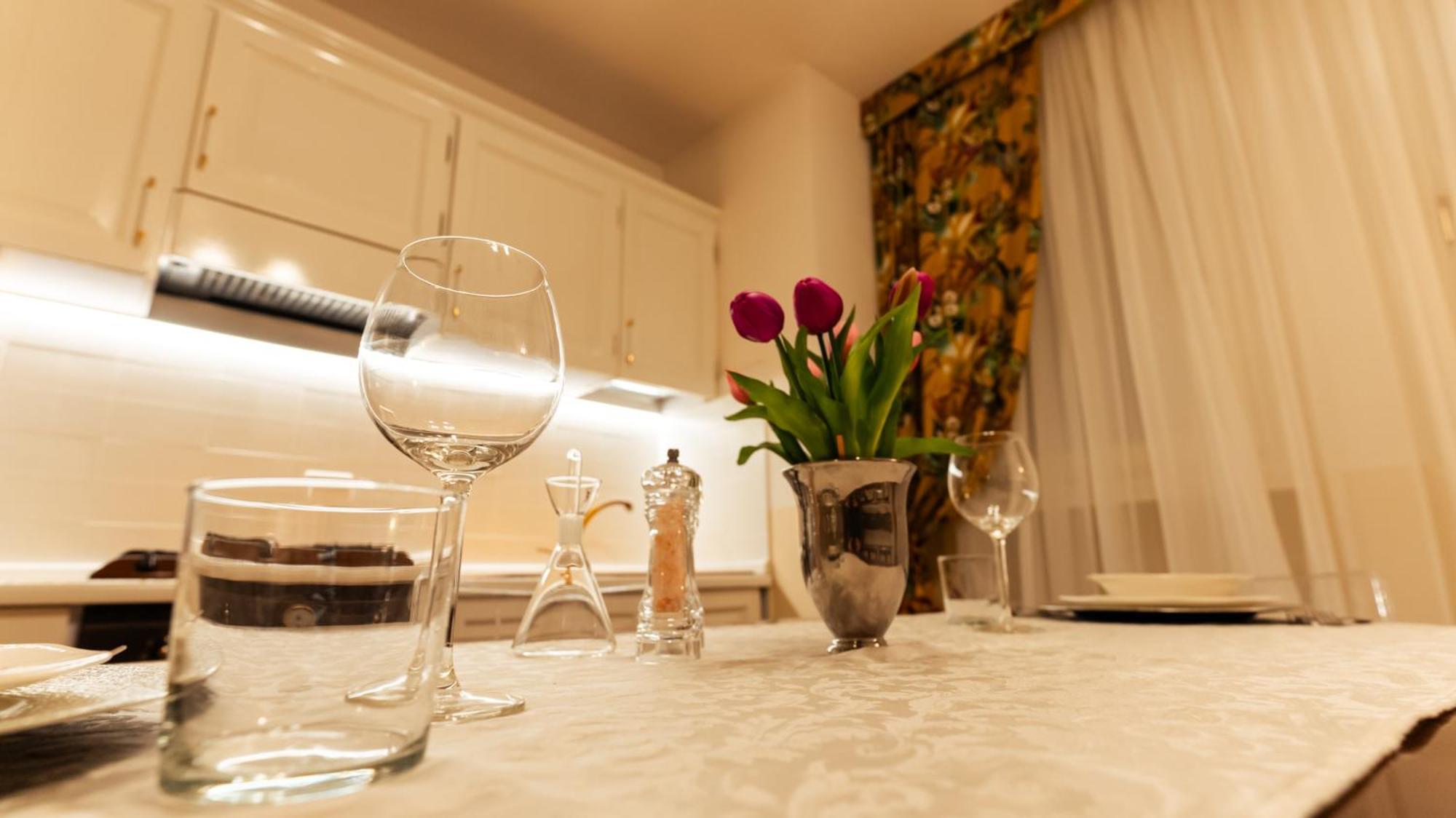 New Cozy Apartment - City Centre Lecco Exterior foto