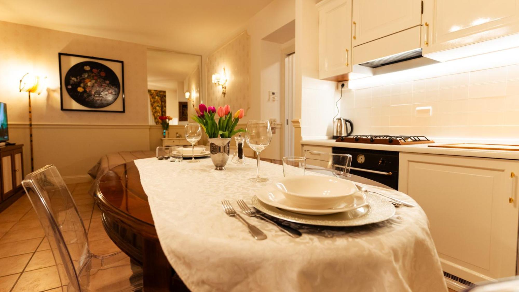 New Cozy Apartment - City Centre Lecco Exterior foto
